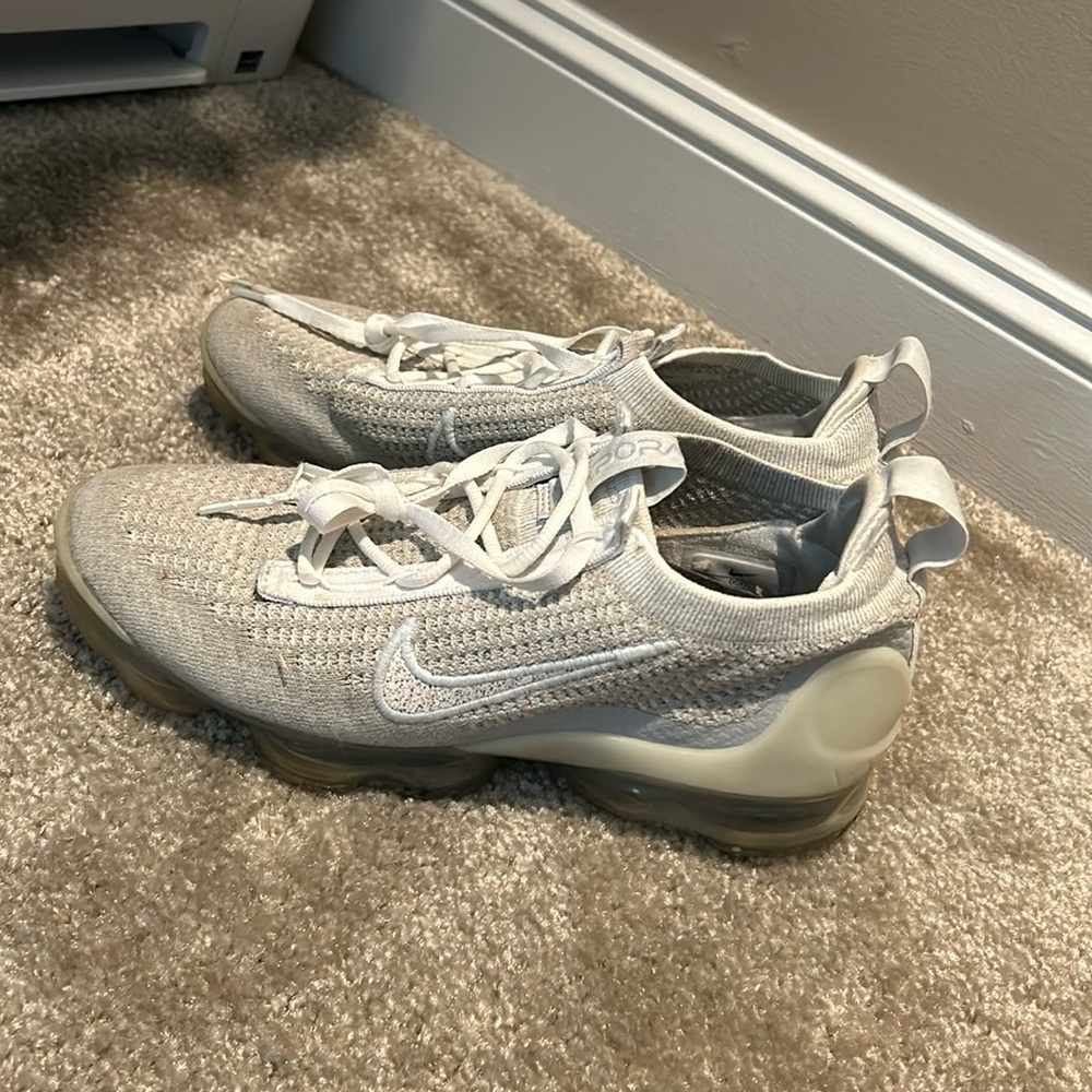 Nike women’s vapor max flyknit
